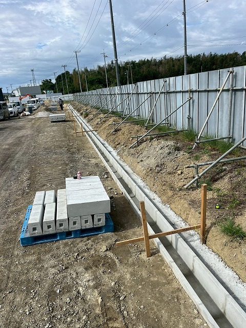 LINE_ALBUM_土木工事　舗装工事　造成工事_250909_13